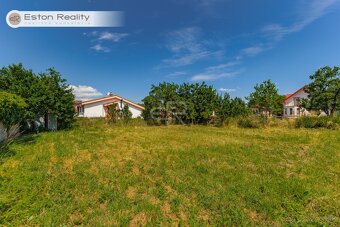 Predaj priestranný rovinatý pozemok 1469 m² Nižná Šebastová - 2