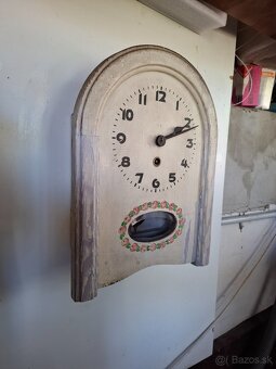 Predám funkčné starožitné kuchynské nástenné hodiny KIENZLE - 2