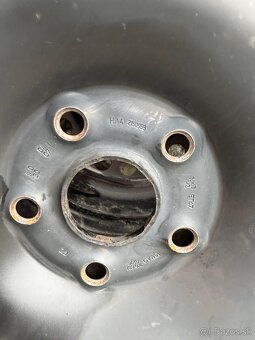 5x112 plechové disky a zimné gumy 195/65/15 continetal - 2