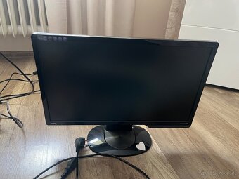 Stolový počítač+ príslušenstvo - 2