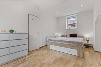 3 izbový byt, 80 m2, podkrovie 65 m2, Prostredná ul. BÝV - 2