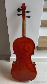 Husle 4/4 - 2