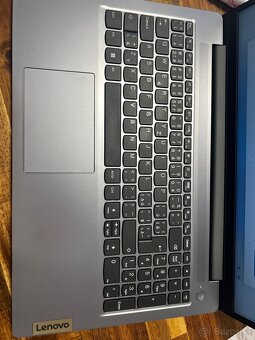 LENOVO IdeaPad Slim 3, 15/R3/8/512 - 2