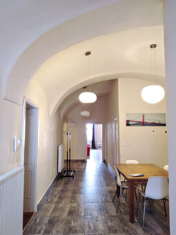 Prenájom, veľký apartmán v centre Košíc - 2