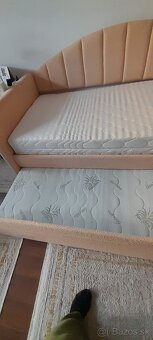 Rozkladacia posteľ aj gauč - 2