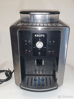 Predám kávovar Krups EA8010 - 2