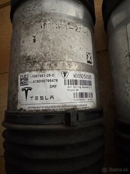 🛞 Predám predné vzduchové tlmiče (air struty) Tesla Model S - 2