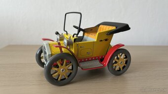 Retro hračka Dědeček automobil KOVAP - 2