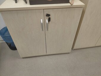 Kancelársky nábytok - 2