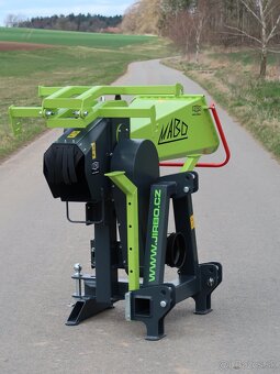 Štiepkovač špalíkovač za traktor s řemenovým převodem - 2