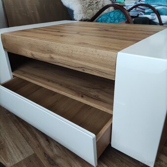 Predam stolik do obývačky - 2