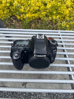 Canon eos 80D - 2