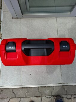 HILTI kufrik na uhlovu brusku - 2