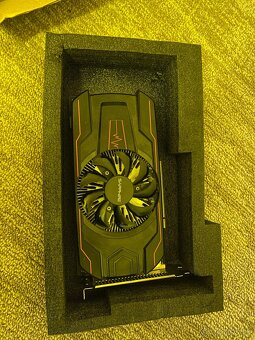 Predám grafickú kartu Sapphire PULSE RX 560 2GB - 2