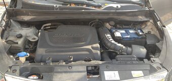 Predaj Kia Sportage SL 4WD 2,0 CRDI EX+XENÓN+ŤAŽNÉ - 2