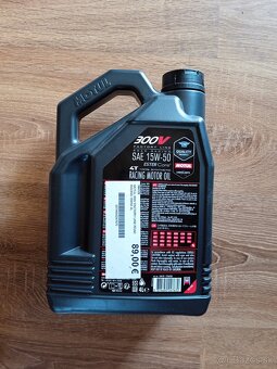 Olej Motul 300V 15W50 - 2