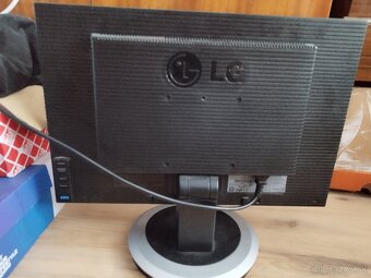 Monitor LG Flatron L204WT - 2