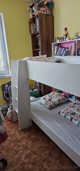 Poschodová posteľ s poličkami - 2