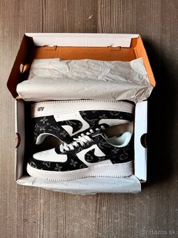 Nike Air Force 1 x Louis Vuitton - 2