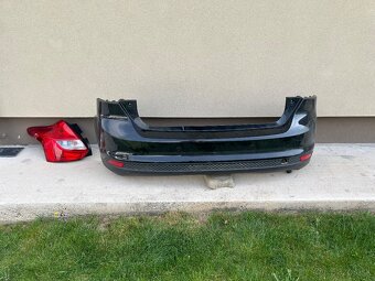 Zadný nárazník Ford Focus MK3 hatchback - 2