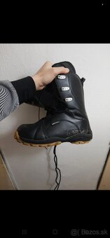 Snowboard s viazaním a topánkami - 2