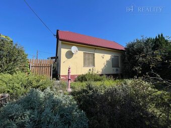 Rodinný dom s pozemkom 378 m2, Žilinská ul., Trenčianska Tep - 2