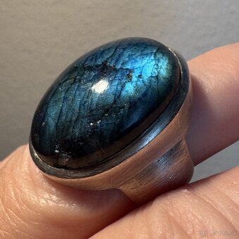 Masívny strieborný prsteň 925 s labradoritom - 2