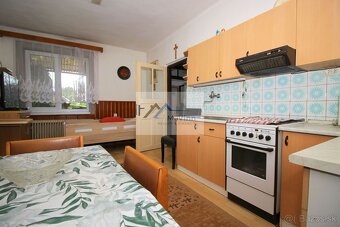 PREDAJ DOM s garážou a pozem. 1194m² v Rybanoch - 2