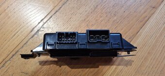 Riadiaca jednotka ovladania sedadiel hyundai i30 - 2