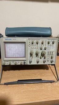 Predám osciloskopy, pulzný generátor a multimeter – staršia - 2