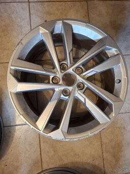 Originál disky audi 8Y0601025E/ ET 46 R 17 - 2
