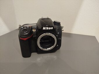NIKON D7000 - telo - 2