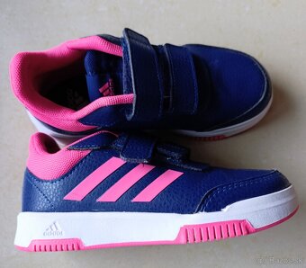 Dievčenské tenisky Adidas 30,31 - 2