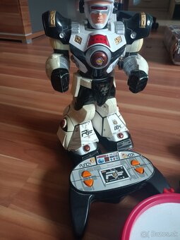 Rôzne hračky/drobnosti - 2