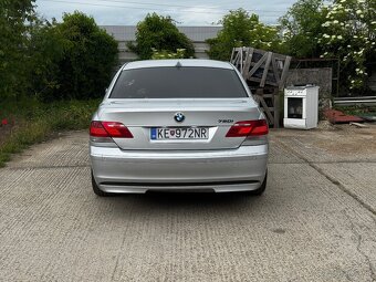 BMW 750i E65 - 2