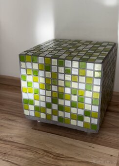Ručne robený dizajnový stolík - 2