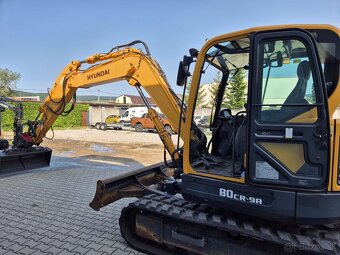 9 t bager Hyundai R80CR-9A - 2