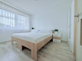 NA PREDAJ PRAKTICKÝ A KOMPLET ZARIADENÝ 4 IZBOVÝ RODINNÝ DOM - 2