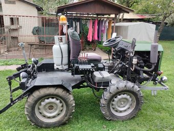 Malotraktor 4x4, LPG - 2