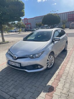 Toyota auris 1.2 turbo - 2