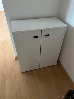 Nábytok do chodby úplne nový - 2