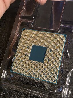 AMD Ryzen 5 5600X - 2
