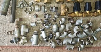 Vodoinštalatérsky materiál 1 - 2