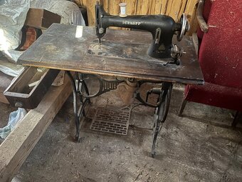 Starožitný šijací stroj durkopp - 2