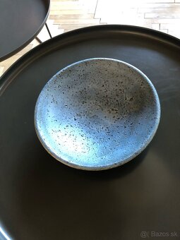 Misy z galerie a keramickeho studia - 2