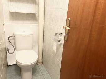 Samostatná izba v 4 izbovom byte (ROMANOVA) Petržalka - 2