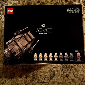 LEGO Star Wars: AT-AT (75313) - 2