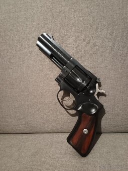 Revolver Ruger GP100 kaliber 357 Magnum - 2