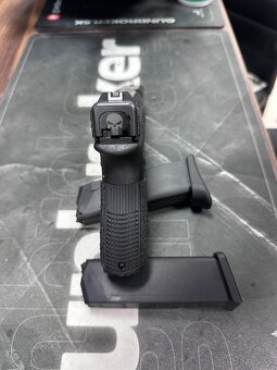 GLOCK 19 Gen 3 - 150 ran vystrelenych - 2