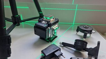 LASER NIVELÁK PLUS 1,2 M STATÍV PLUS PRÍSLUŠENSTVO - 2